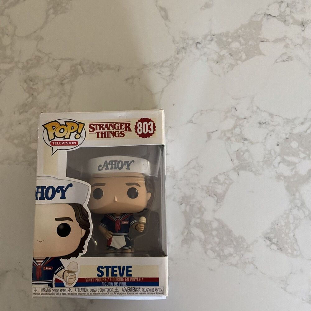 Funko POP! Television Stranger Things Steve Ahoy #803+ Protection Case on